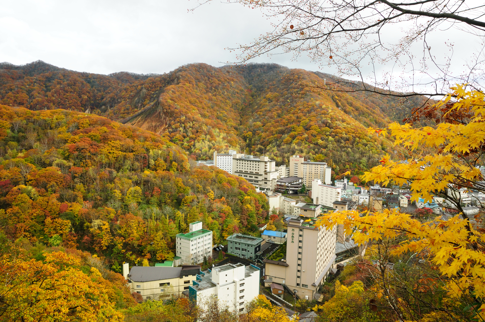 北海道登別市の紅葉名所一覧